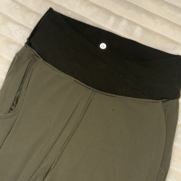 Lululemon Military Green Ankle Tights with printed waist - ❤️size 6/8 - Picture 6 of 14